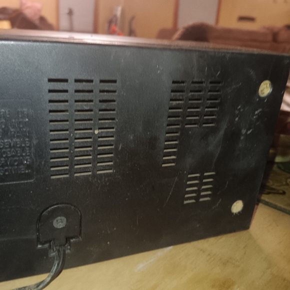 , Vintage Sears Silvertone Solid State AM Radio 7004 Working Vintage Salvage - Picture 6 of 6